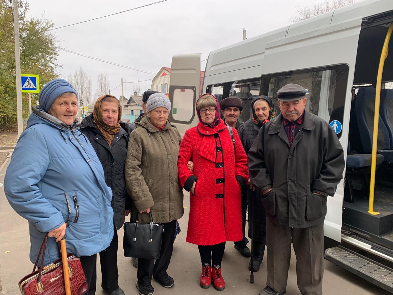 В Верхнедонском районе Ростовской области на автотранспорте, закупленном в рамках реализации национального проекта «Демография» с 11.11. по 15.11.2024 года состоялись выезды мобильной бригады в отдаленные от районного центра хутора, для доставки лиц старше 65 лет в Центральную районную больницу ст. Казанской. Данной услугой воспользовались 16 человек. 